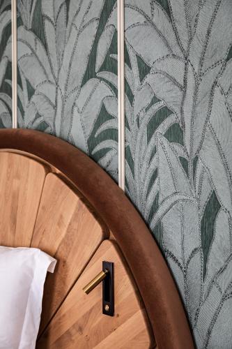 518817217 Hotel Florida Paris