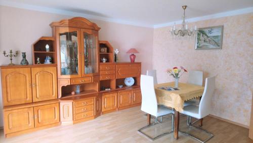 Tetjes Horstel - Ferienwohnung mit Balkon in Teterow