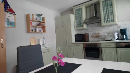 Tetjes Horstel - Ferienwohnung mit Balkon in Teterow