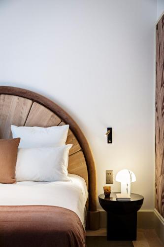 518824862 Hotel Florida Paris