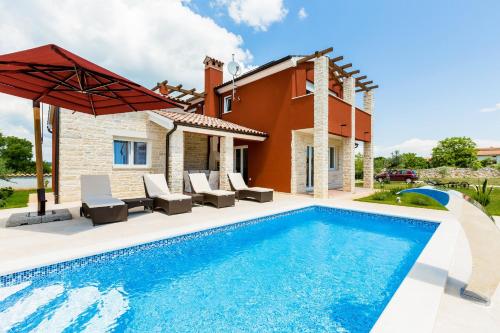 Villa Delle Rondini in Central Istria with Whirlpool and Sauna for 8 persons - Accommodation - Hreljići