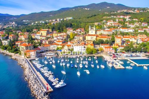 สภาพแวดล้อมโดยรอบ, Apartment FERIA 1 in โปบรี