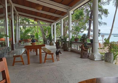 Restaurant, Bamboo Cottages in Vung Bau