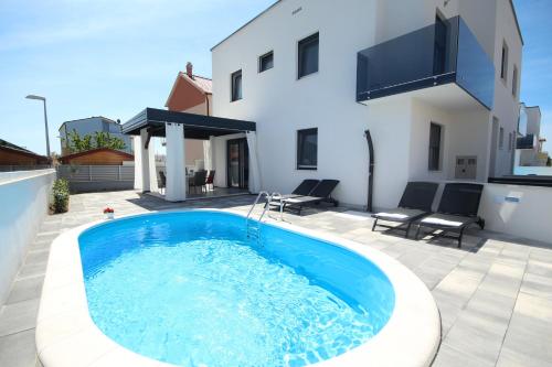 Villa Essenza Rossa 650 meters from the beach - Accommodation - Vodice