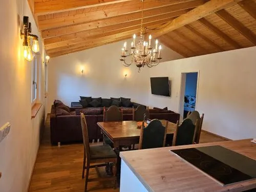 Penthouse-Ferienwohnung auf Rups Hof in Landau an der Isar, Deutschland