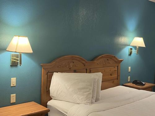Motel 6 Portland, IN in Portland, USA
