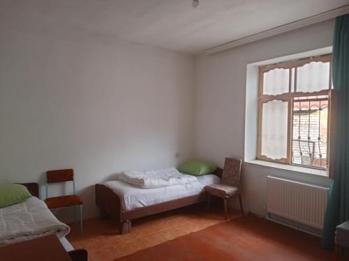 3 twin beds