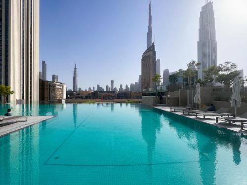 To be removed Connection to DUBAI MALL - Infinity Pool - GYM - main image