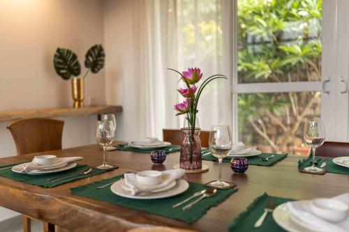 LohonoStays Villa Whispering Waters photo 1