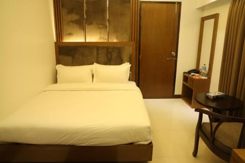 Hotel Holy Gate