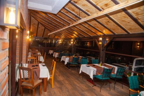 Étterem, Hotel Dvor in Bijelo Polje