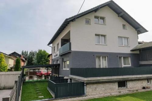EnDi Rooms, Lublaň
