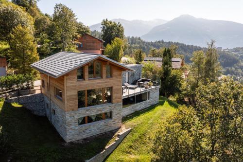  Résidence moderne avec jacuzzi, Pension in Icogne