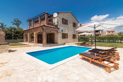 Villa Maja in Central Istria for families and kids in a Resort - Accommodation - Butkovići