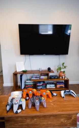 Rainforest Retreat 20m to NYC FREE Parking in Bayonne, USA