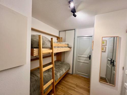 Apartment image 9