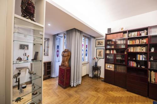 Trastevere 2 BR Cozy Apartment, Rzym (zdjęcie 5)