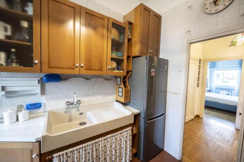 Trastevere 2 BR Cozy Apartment, Rzym (zdjęcie 9)