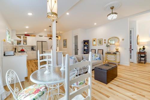 ~ 1 Mi To Dtwn: Wilmington Home W/ Patio! - Wilmington, NC