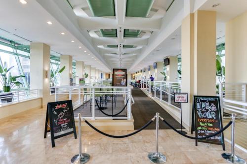 Food and beverages, Emerald Beach by Panhandle Getaways in Panama City (FL)