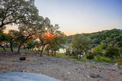 The Container Retreat at Canyon Lake