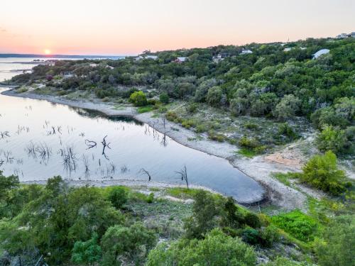 The Container Retreat at Canyon Lake