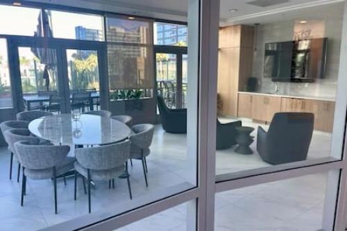 Luxe 1BR plus Den near Little Italy Gem in San Diego, USA