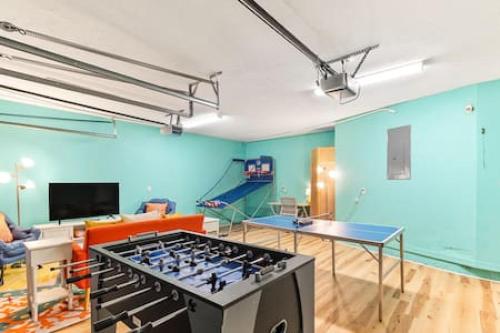 Villa de Palmeras -- Heated Pool - Game Room - Beach in St. Augustine, USA