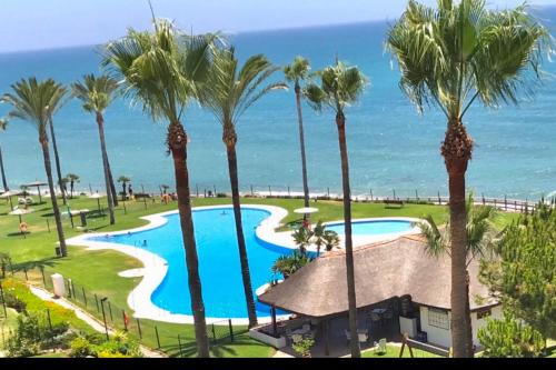 MI CAPRICHO Beachfront 400 - Apartment With Sea Views Costa del Sol