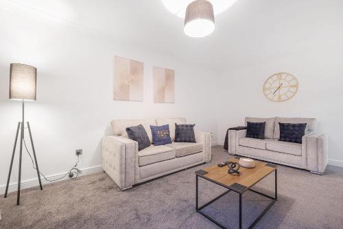 Stylish & Relaxing Retreat in Normanby, Sleeps 4 - Apartment - Middlesbrough