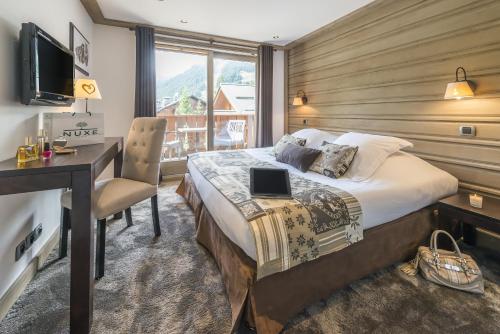 1 queen bed