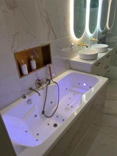 Luxury apartment with sea view, Marseille (fotografie 6)