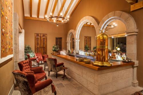 Pub/Lounge, Inkaterra Hacienda Urubamba in Urubamba