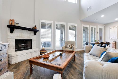 Cinema - A Birdy Vacation Rental in Boerne, USA