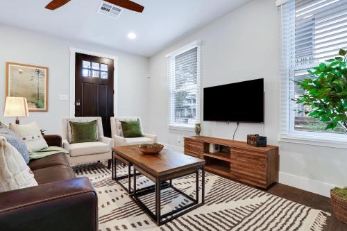 Evergreen - A Birdy Vacation Rental in San Antonio, USA