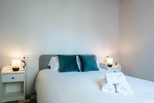 Independent Beautiful House Seville City center with Private Parking, Sevilla