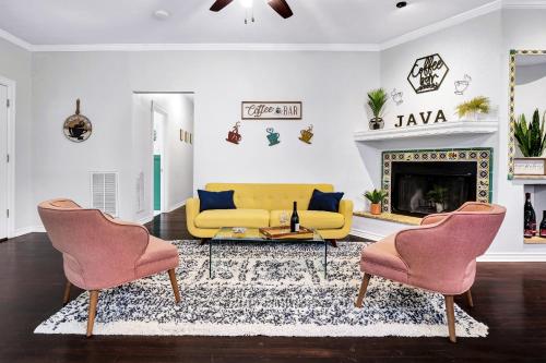 Java - A Birdy Vacation Rental in San Antonio, USA