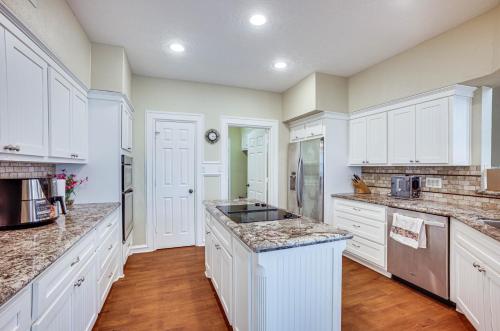 Lakefront Montgomery Home with Private Dock! in Montgomery, USA