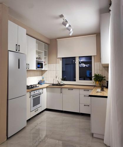HYGGE HOME уютный коттедж с террасой и баней для проживания нескольких семей (HYGGE HOME уютныи коттедж с террасои и банеи для проживания нескольких семеи) in Beskajnara