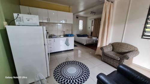 Cosy 2 bedroom unit with pool,Wifi