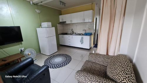 Cosy 2 bedroom unit with pool,Wifi