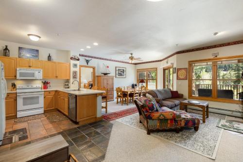 5949 Hidden River Lodge Condo in Keystone, USA