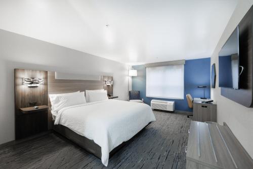 Holiday Inn Express & Suites Zion By IHG in Zion (IL)