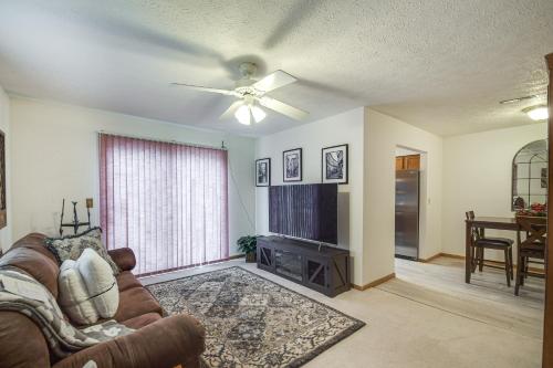 Welcoming Condo in Davenport Central Location!