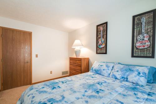 Welcoming Condo in Davenport Central Location!