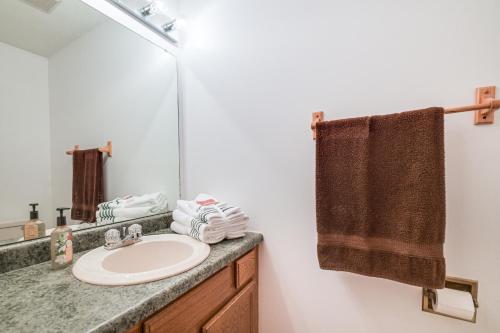 Welcoming Condo in Davenport Central Location! Welcoming Condo in Davenport Central Location!