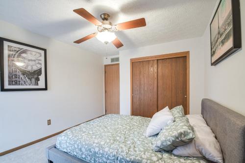 Welcoming Condo in Davenport Central Location! Welcoming Condo in Davenport Central Location!