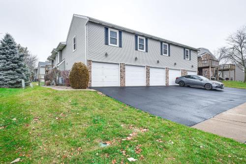 Welcoming Condo in Davenport Central Location! Welcoming Condo in Davenport Central Location!