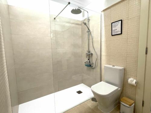 One-Bedroom Apartment image 4