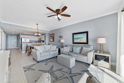 Crystal Shores West 702 detail
